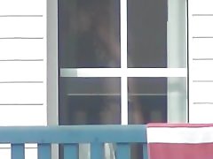 Okno na hotel
