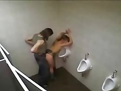 Kurwa dziwka w łazience dworzec autobusowy